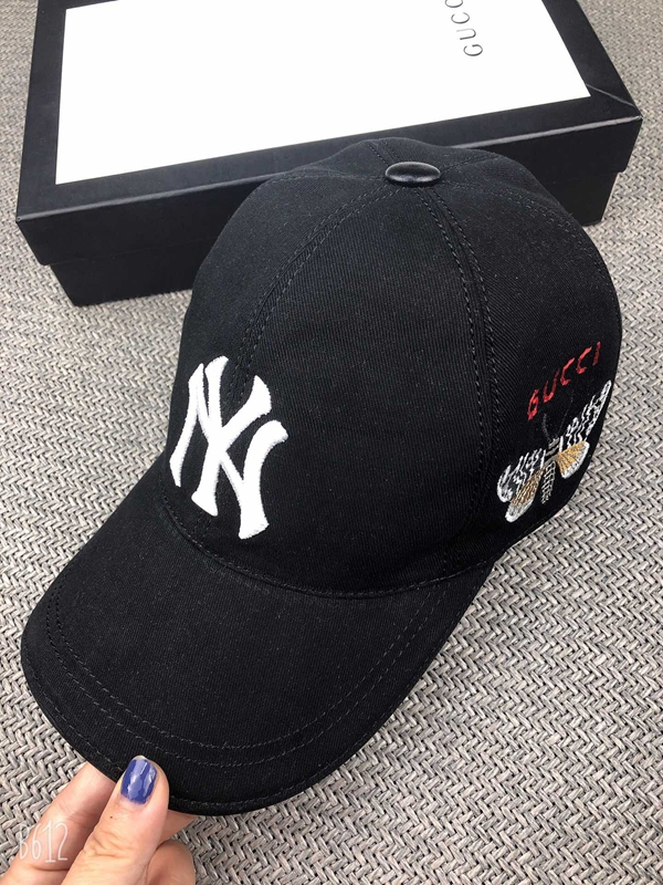 ブランド帽子背面デザイン